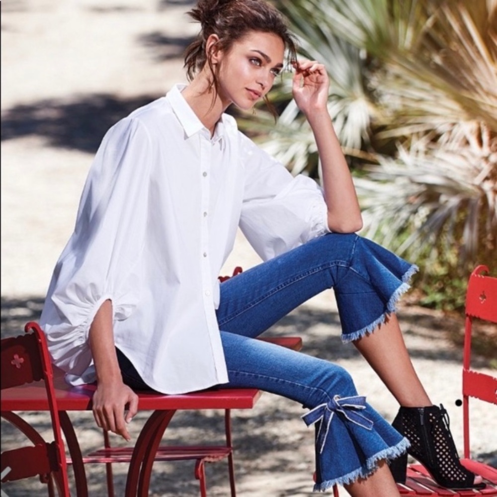 Gianni Bini Delia Ruffle Hemed Cropped Flare Jeans